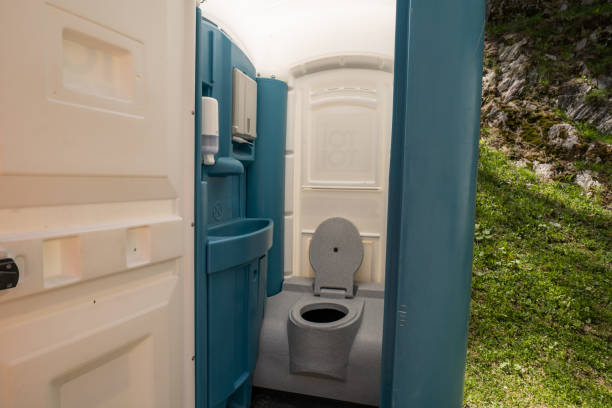 Porta potty delivery and setup in Maypearl, TX